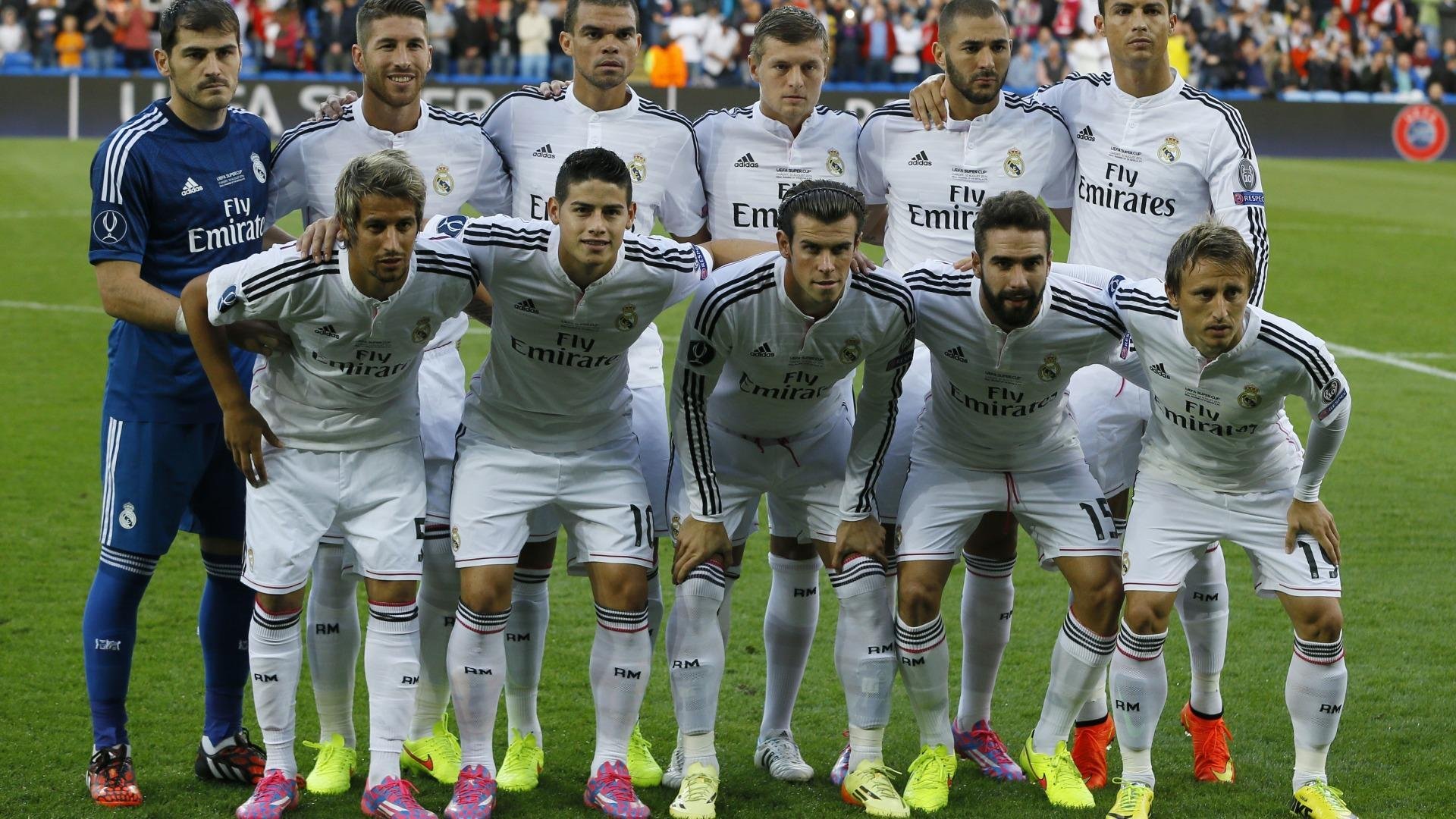 逆境奋战:那些不畏困难的足球英雄,足球奋斗